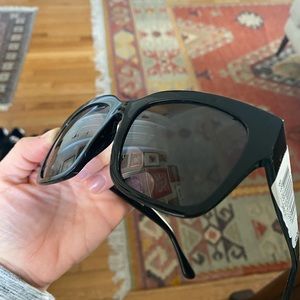 DIFF black black sunglassses NWT